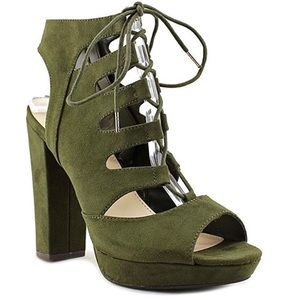 Bar III Heels